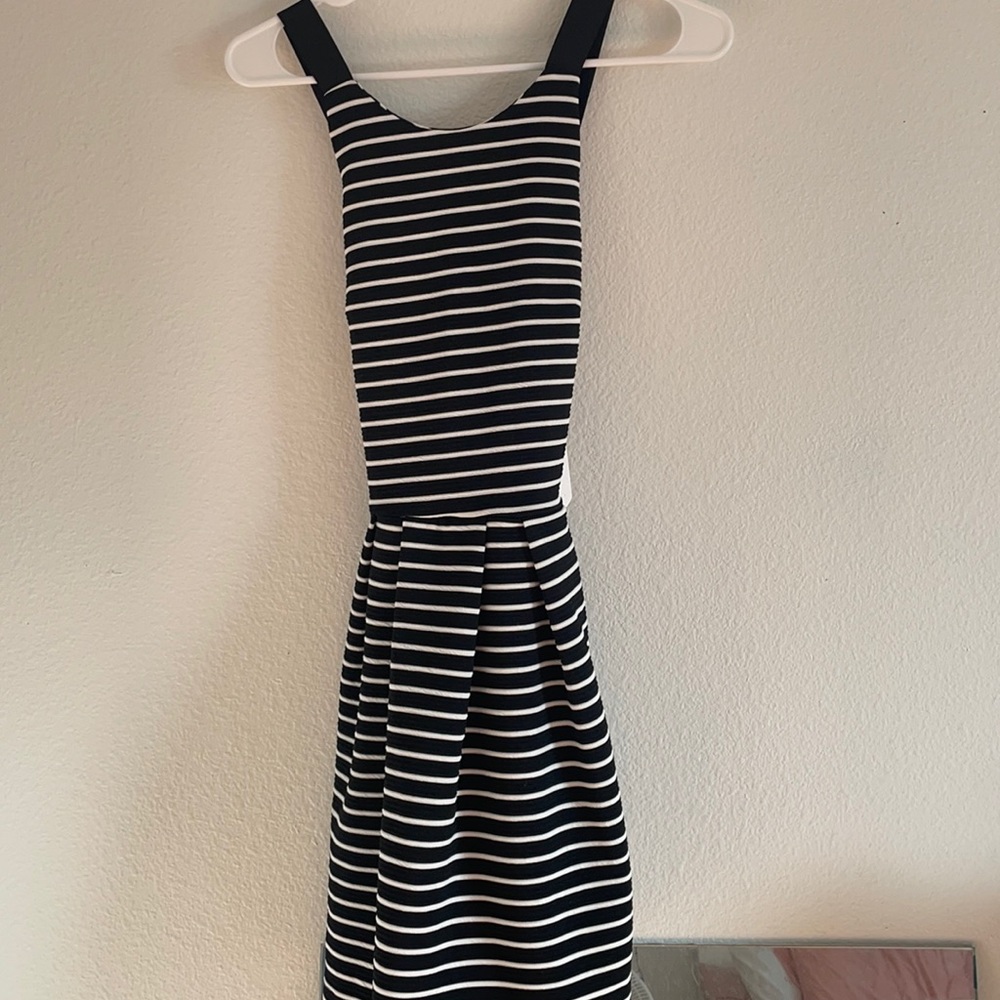 Black and white dress , super cute cross back